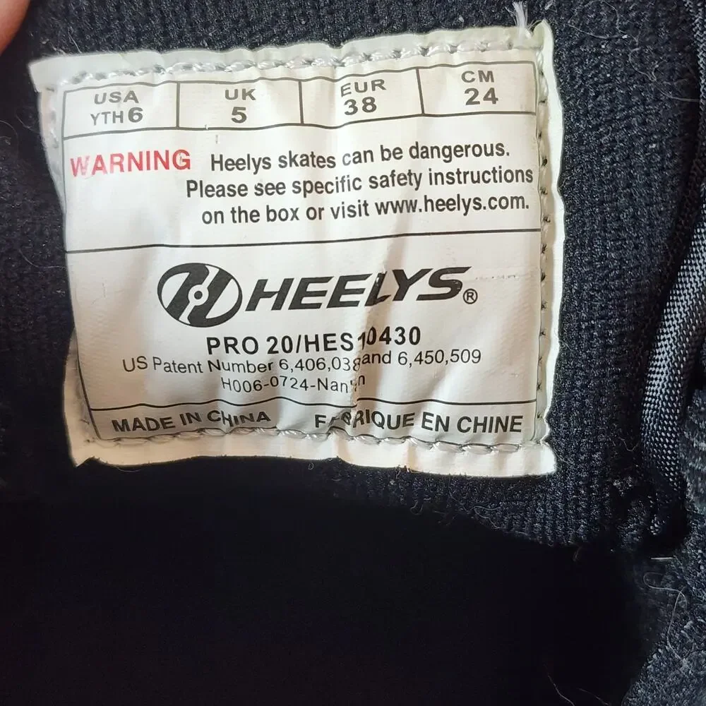 Heelys Pro 20 Youth Skate Shoes Black Size 6 Barely Used
